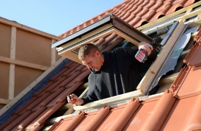 Pose de fenêtres de toit Velux à Louchy-Montfand